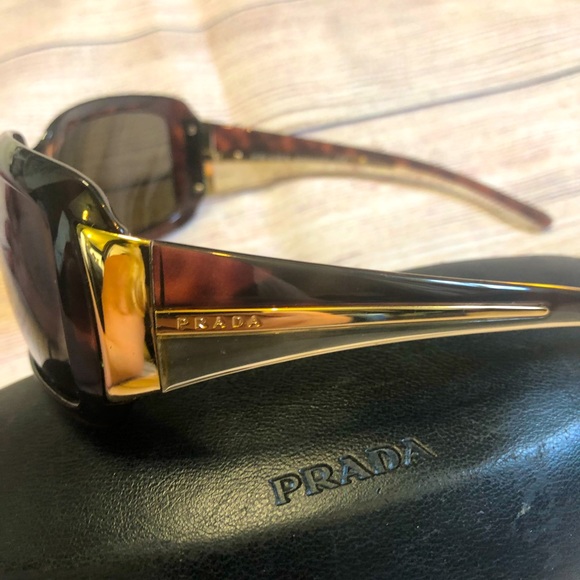 Authentic PRADA tortoise-shell sunglasses - Picture 4 of 5